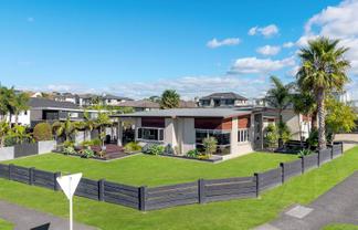 1 Liberty Crescent, Beachlands