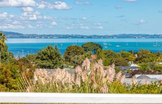 152 Ocean View Road, Oneroa