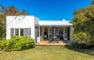 152 Ocean View Road, Oneroa