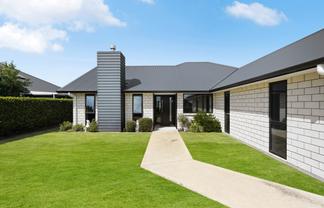 52 Norfolk Drive, Cambridge