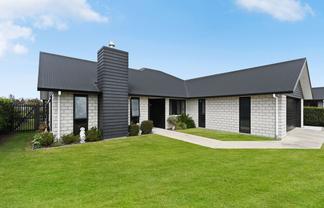 52 Norfolk Drive, Cambridge