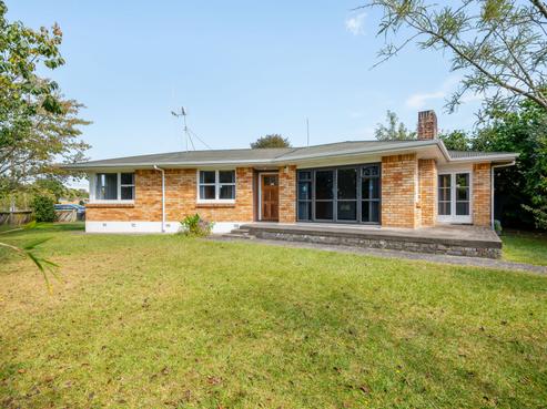 8 Winstone Avenue, Chartwell