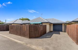 24b Sawyers Arms Road, Papanui