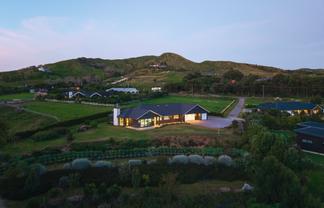 74 Scarlys Way, Okitu