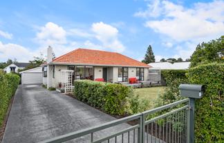 53 Beach Road, Mellons Bay