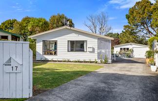 17 Kipling Drive, Whalers Gate
