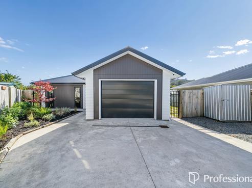 16A Sharpe Crescent, Wainuiomata