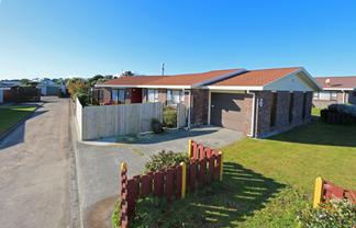 6 Pohutukawa Drive, Opunake