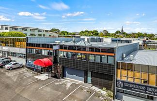 WAIRAU ONE OF A KIND WITH 5-YEAR LEASE
