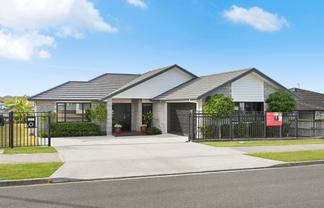 8 Paiaka Place, Rototuna North