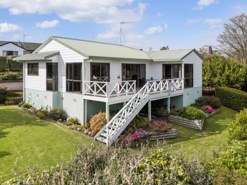 251 Tanners Point Road, Tanners Point