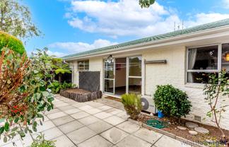 2/30 Garvins Road, Hornby