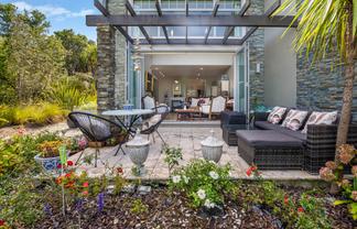4 Little Compton Mews, Snells Beach