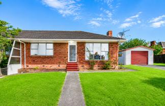 2/2 Wayne Drive, Mangere