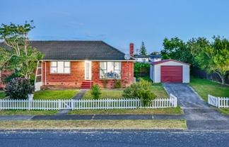 2/2 Wayne Drive, Mangere
