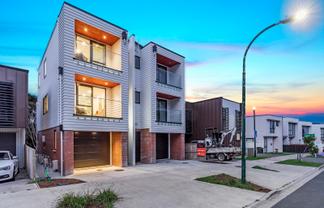 10 Waka Street, Albany