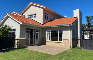 6 Garvan Glen, Pyes Pa