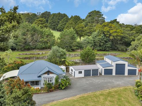 81 Crane Road, Kamo