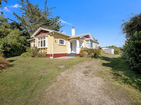 23 Worcester Street, Hampden