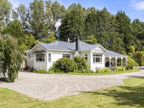 1 Takapari Road, Pohangina