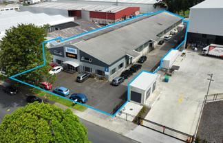 Well-positioned 2,500m² Industrial 