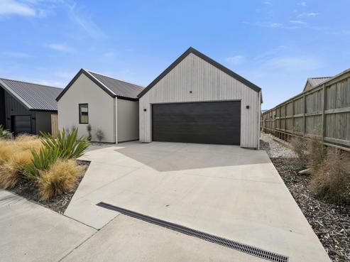 2 Barn Road, Jacks Point