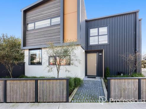 1/51 Kings Crescent, Central Hutt