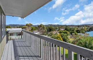11B Robin Hood Place, Onerahi