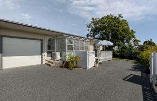 138B Kingswood Road, Brookfield