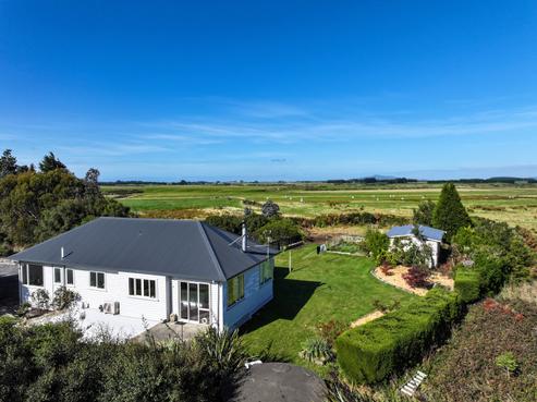 74 Tiwai Road, Clifton