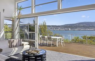 A/8 Doon Street, Vauxhall