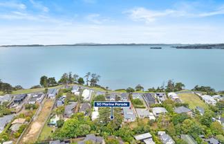 50 Marine Parade, Mellons Bay