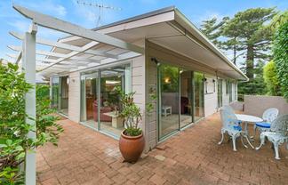 50 Marine Parade, Mellons Bay