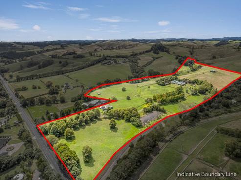 1021 Peak Road, Helensville