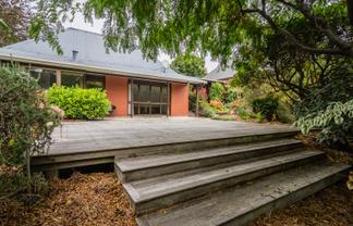 15B Kitchener Square, Highfield