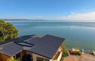 16A Crispe Road, Clarks Beach