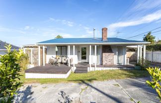 63 Roberts Road, Te Atatu South