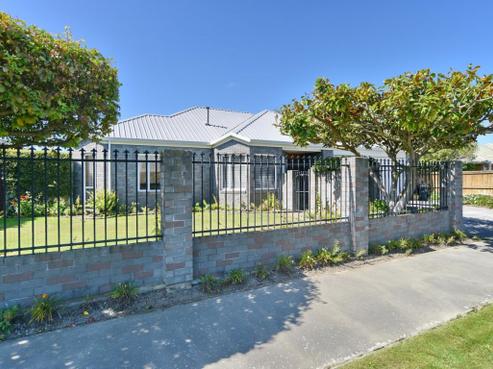 30 Farnswood Place, Redwood