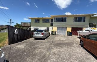 2/140 Metcalfe Road, Ranui