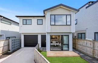 2/39 Lyndhurst Road, Te Atatu South