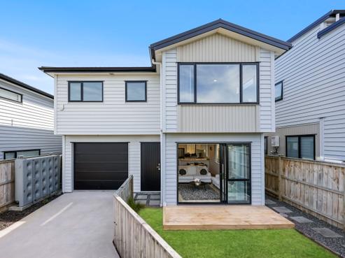 2/39 Lyndhurst Road, Te Atatu South