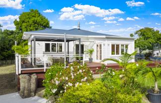 22 Sunrise Boulevard, Snells Beach