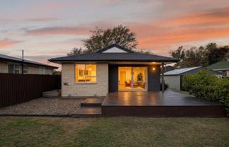 5 Fenmere Place, Burwood