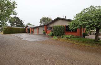 384 Flora Road East, Makarewa