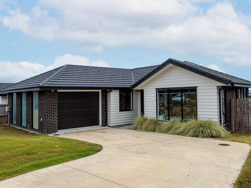 23 Opouatu Avenue, Glenbrook