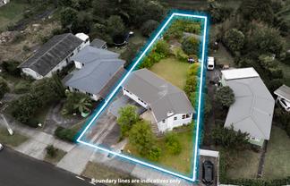 74 & 74A Methuen Road, New Windsor