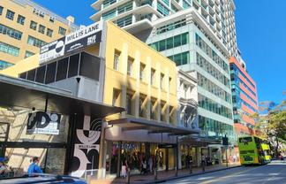 Level 6 - large office floor