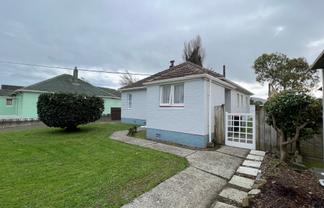 17 Roberts Street, Boulcott