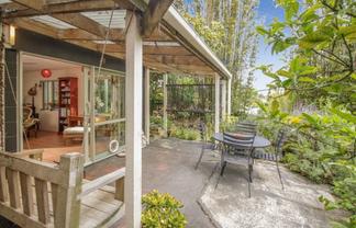 2/93 Woodglen Road, Glen Eden