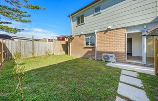 17D Martin Place, Kelston